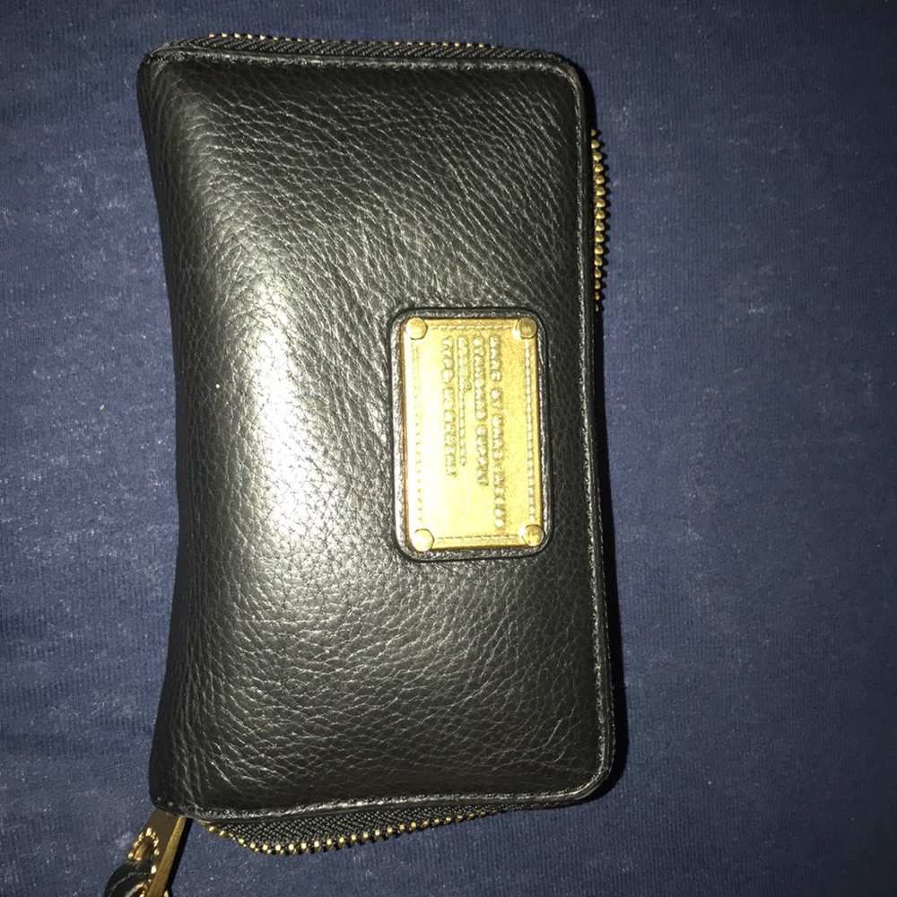 Marc Jacobs zip wallet